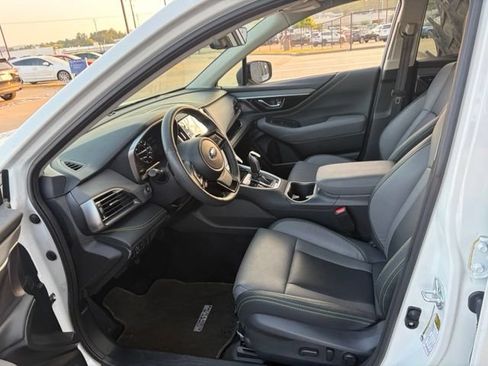 Used 2025 Subaru Outback Onyx Edition AWD/4WD image 6