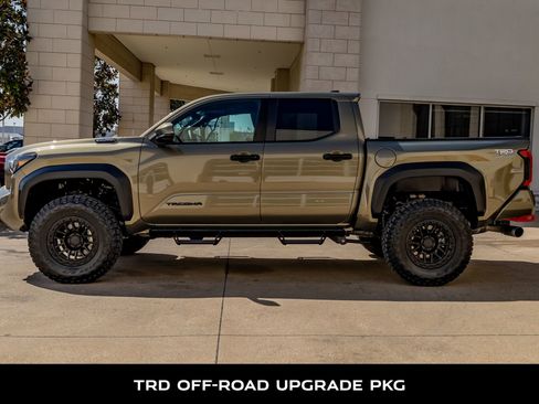 Used 2025 Toyota Tacoma TRD Off-Road w/ TRD Off Road Upgrade Package image 6