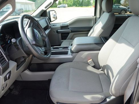Used 2020 Ford F150 XLT w/ Equipment Group 302A Luxury AWD/4WD image 4