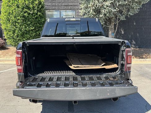 Used 2019 RAM 1500 Laramie image 17