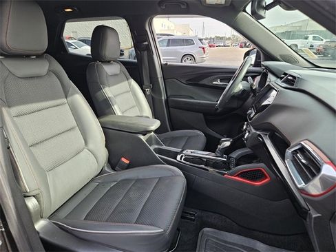 Used 2022 Chevrolet TrailBlazer RS w/ Sun and Liftgate Package image 19