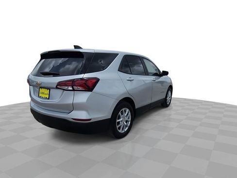 Used 2022 Chevrolet Equinox LS FWD image 8