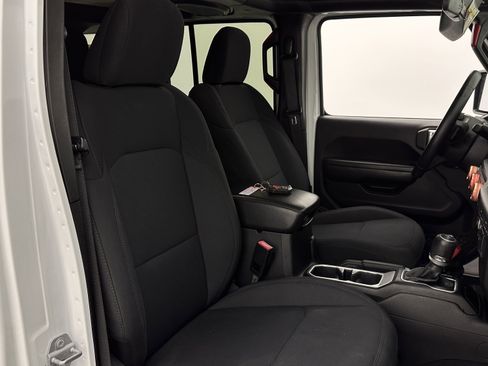 Used 2018 Jeep Wrangler Unlimited Sport S image 30