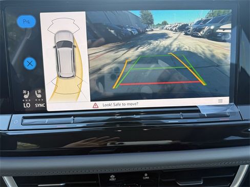 Certified 2025 Volkswagen Atlas Peak Edition SE image 17