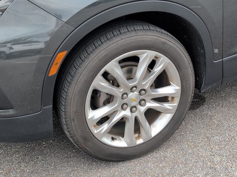 Used 2019 Chevrolet Blazer LT w/ Sun and Wheels Package FWD image 11