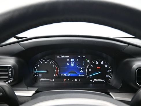 Used 2023 Ford Explorer XLT w/ Equipment Group 202A AWD/4WD image 24