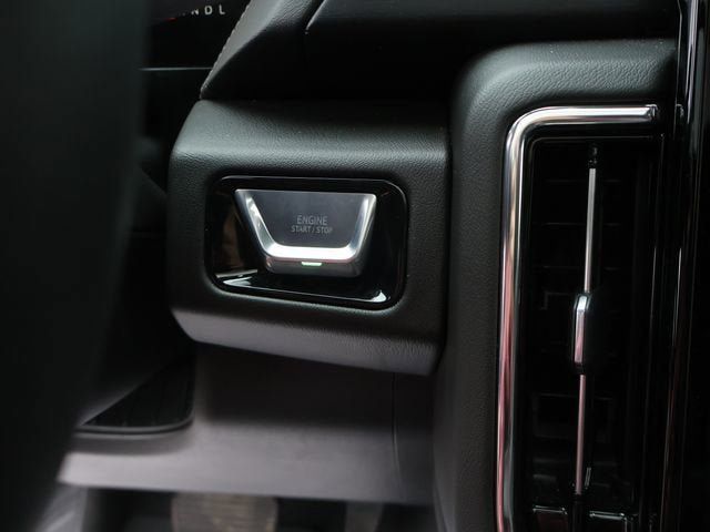 New 2026 GMC Yukon XL Denali w/ Sun & Power Step Package AWD/4WD image 30