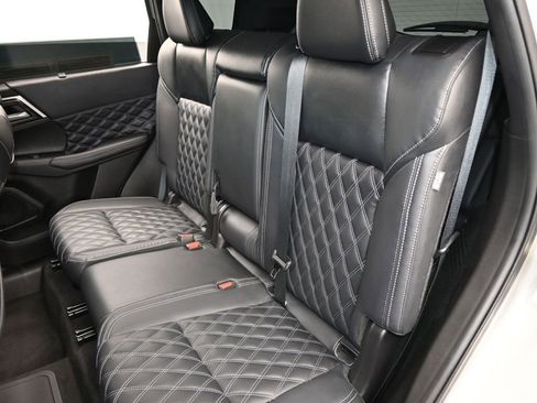 Used 2023 Mitsubishi Outlander SEL image 39