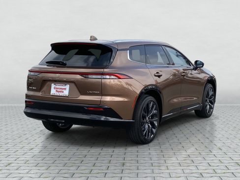 New 2026 Toyota Crown Signia image 3