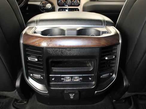 Used 2022 RAM 1500 Laramie AWD/4WD image 11
