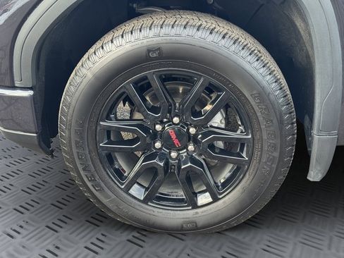 Used 2025 GMC Sierra 1500 Elevation w/ Elevation Premium Package image 29