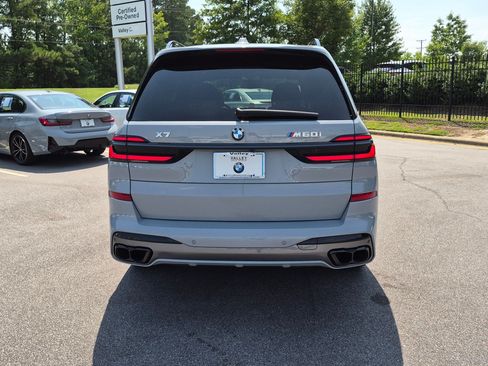 Used 2026 BMW X7 M60i AWD/4WD image 4