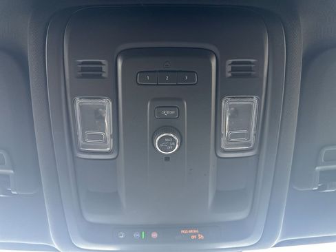 Used 2024 Chevrolet Suburban LT AWD/4WD image 30