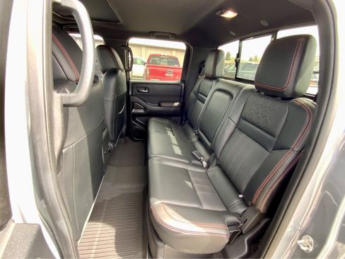 Used 2023 Nissan Frontier PRO-4X w/ Pro-4X Premium Package AWD/4WD image 21