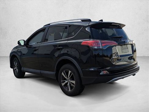 Used 2017 Toyota RAV4 XLE image 7