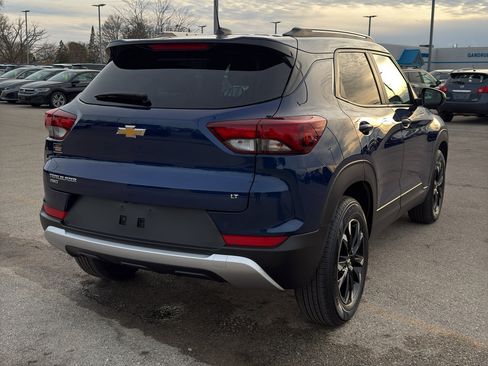 Used 2023 Chevrolet TrailBlazer LT w/ Convenience Package image 5