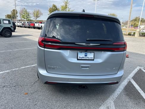 New 2026 Chrysler Pacifica Pinnacle w/ Trailer Tow Group image 28