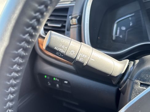 Used 2021 Honda CR-V Touring image 16