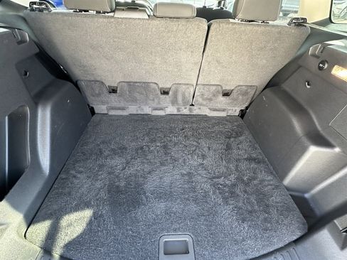 Used 2017 Ford Escape SE w/ Equipment Group 201A image 24