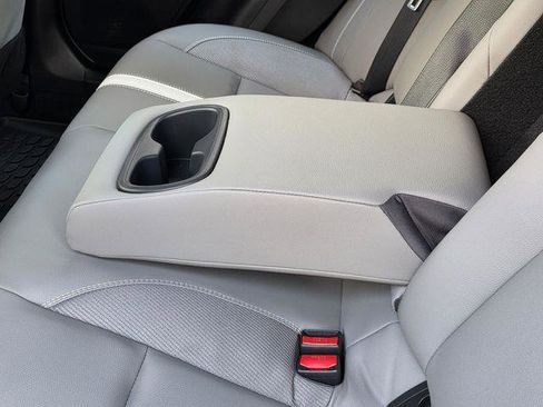 Certified 2025 Toyota Camry SE w/ Convenience Package image 10