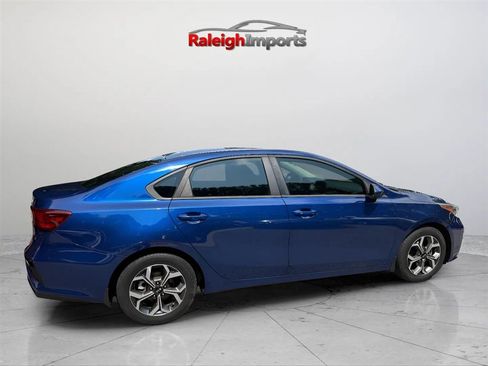 Used 2020 Kia Forte LXS FWD image 5