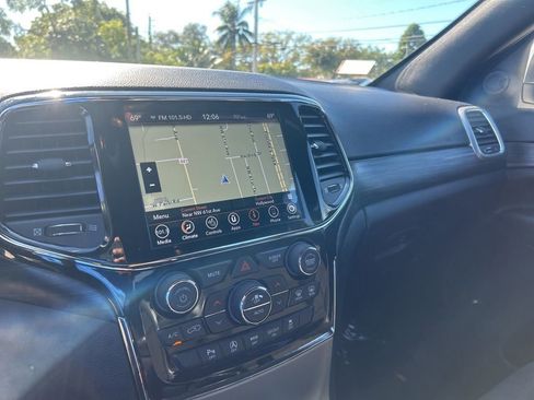 Certified 2021 Jeep Grand Cherokee Laredo X image 12