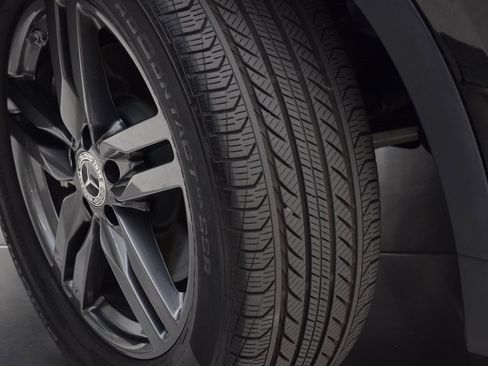 Certified 2025 Mercedes-Benz GLA 250 image 27