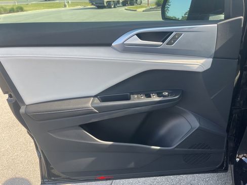 New 2026 Volkswagen Taos SE FWD image 5