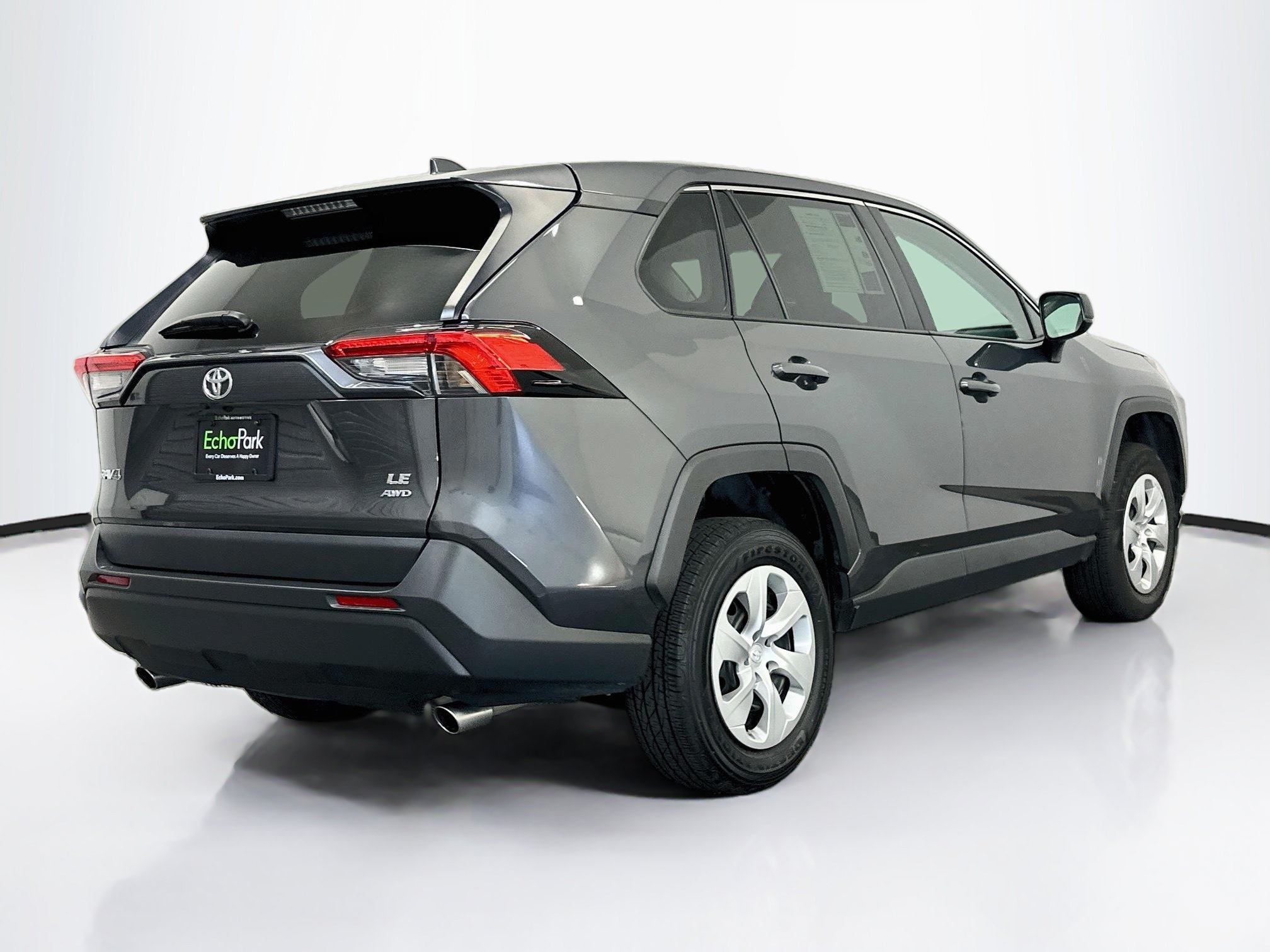 Used 2025 Toyota RAV4 LE AWD/4WD image 9