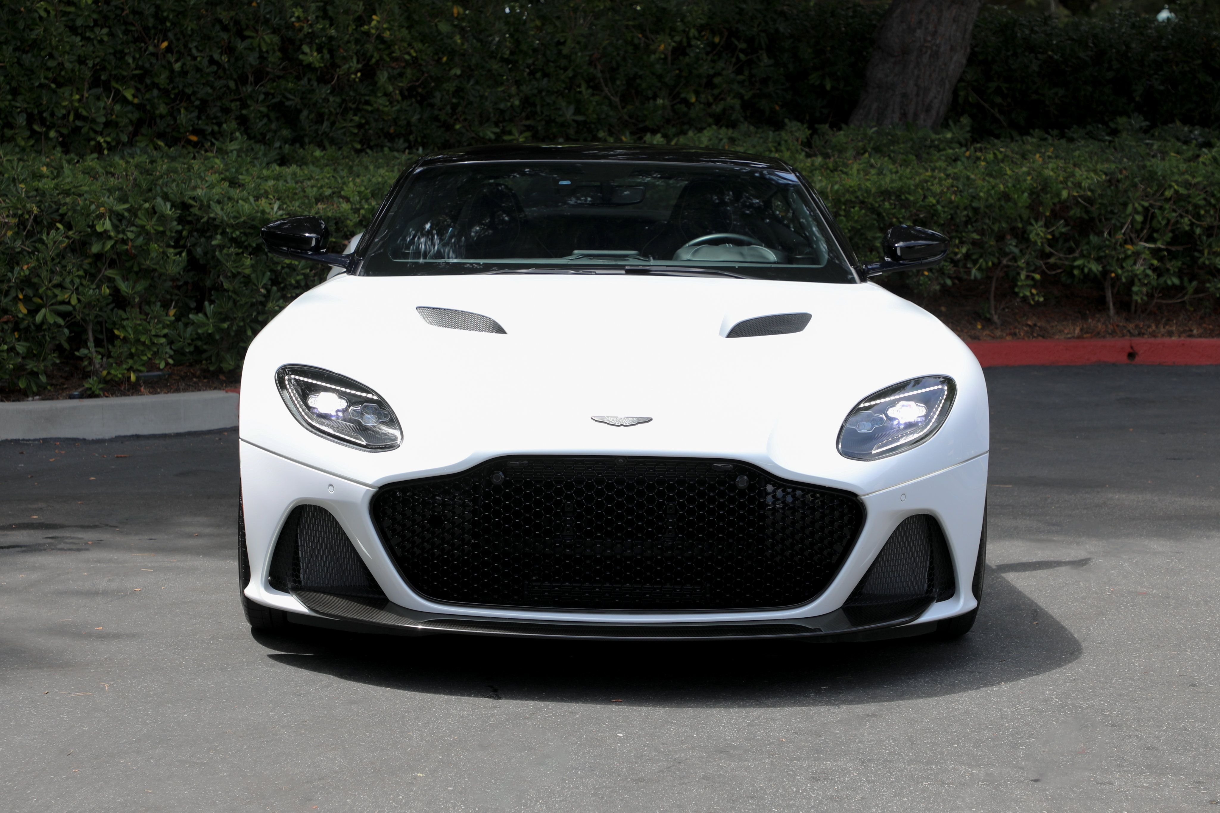 Used 2023 Aston Martin DBS Coupe RWD image 5