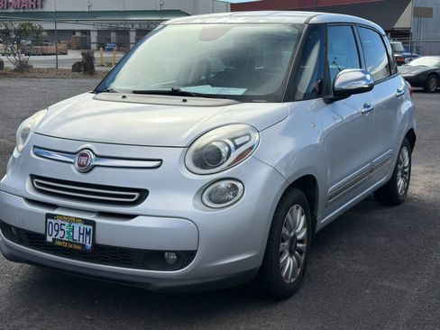 Used 2015 FIAT 500L Lounge image 1