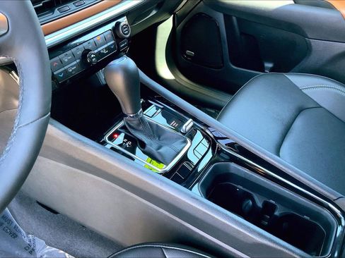 Used 2025 Jeep Compass Limited w/ Sun & Sound Group image 15