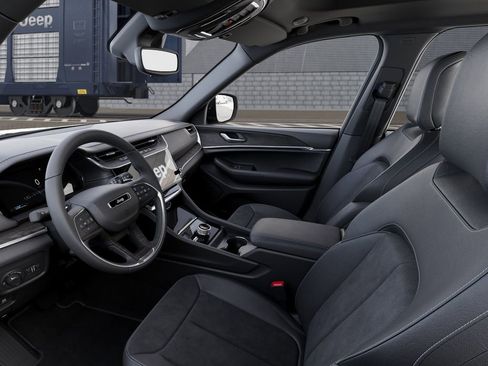 New 2026 Jeep Grand Cherokee Altitude image 17