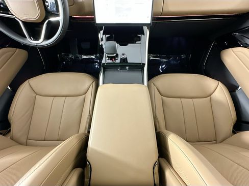 Used 2026 Land Rover Range Rover Sport SE AWD/4WD image 21