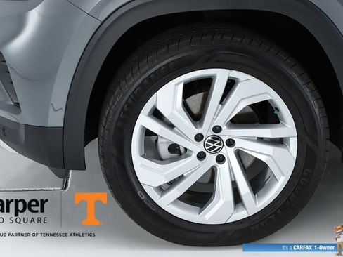 Used 2021 Volkswagen Atlas Cross Sport SEL FWD image 43