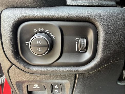 Used 2023 RAM 1500 Big Horn AWD/4WD image 18