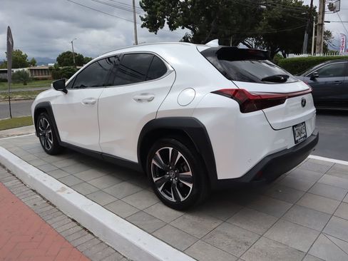 Used 2025 Lexus UX 300h FWD image 7