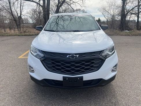 Used 2019 Chevrolet Equinox LT image 2