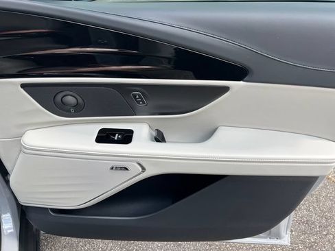 New 2026 Lincoln Nautilus Reserve AWD/4WD image 15