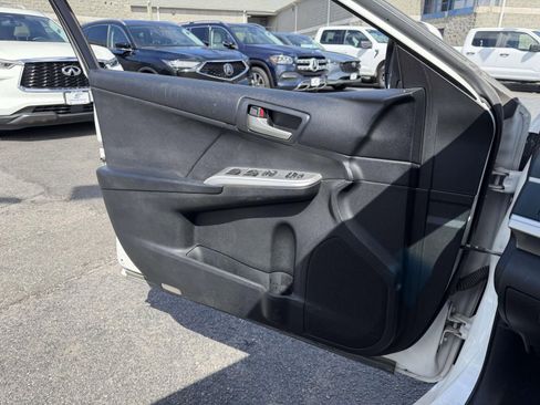 Used 2012 Toyota Camry SE image 20