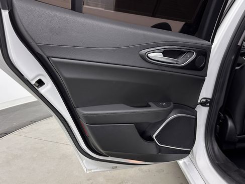 Used 2021 Alfa Romeo Giulia Sprint w/ Sun & Sound Package image 27