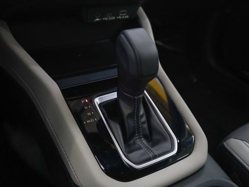 Used 2025 Subaru Forester Limited image 22