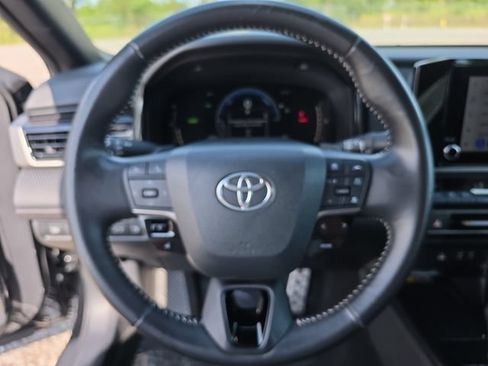 Used 2025 Toyota Camry SE FWD image 24
