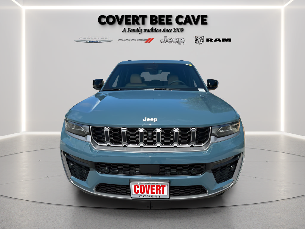 New 2026 Jeep Grand Cherokee Limited w/ Luxury Tech Group II RWD image 6