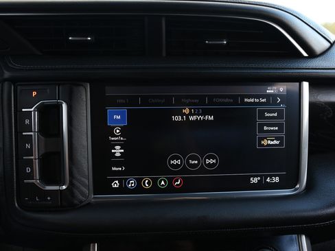 Used 2021 GMC Yukon Denali w/ Denali Premium Package image 45