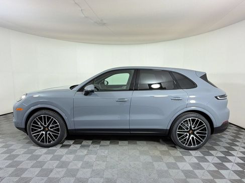 Used 2026 Porsche Cayenne AWD/4WD image 2