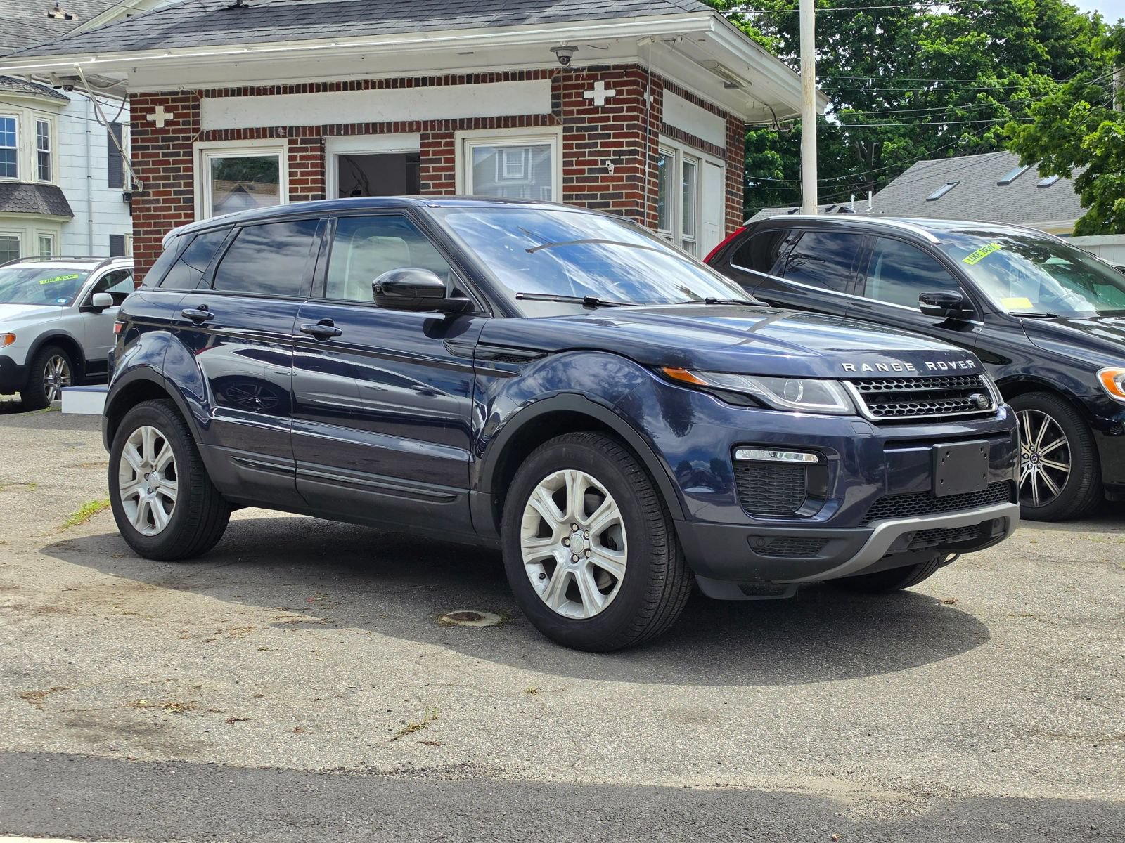 Used 2018 Land Rover Range Rover Evoque AWD/4WD image 1