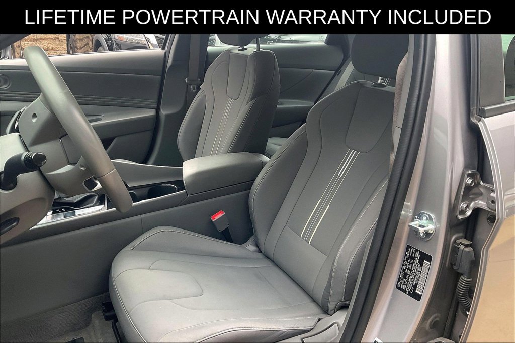 Used 2025 Hyundai Elantra SEL FWD image 26