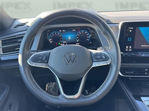 Used 2025 Volkswagen Atlas Cross Sport SE image 13