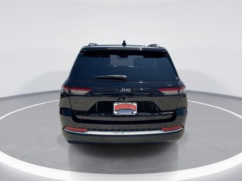 Used 2023 Jeep Grand Cherokee Limited RWD image 7
